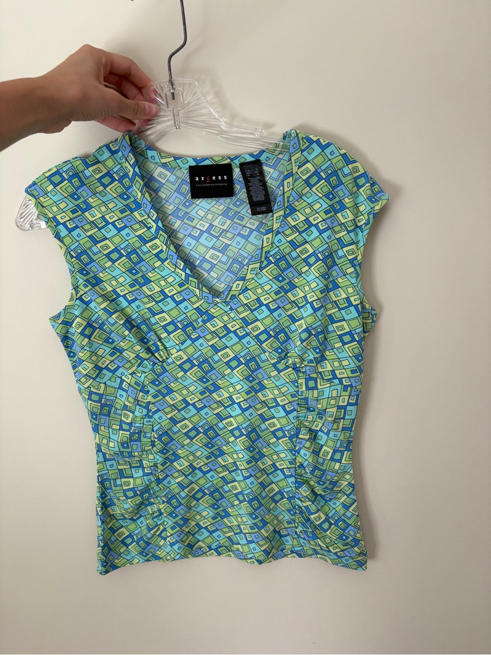 Liz Claiborne Blue and Green Geometric V-Neck Cap Sleeve Top